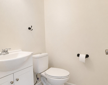 10 Madison Court - Photo Thumbnail 6
