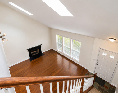 10 Madison Court - Photo Thumbnail 16