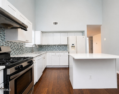 10 Madison Court - Photo Thumbnail 8