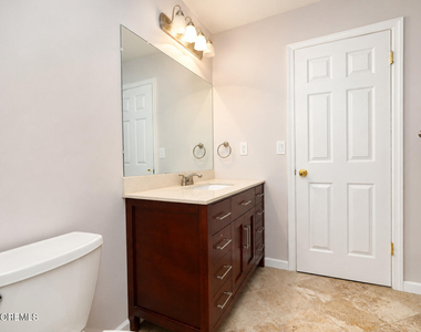 10 Madison Court - Photo Thumbnail 21