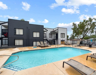 1735 W Cortez -- - Photo Thumbnail 14