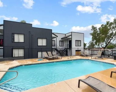 1735 W Cortez -- - Photo Thumbnail 5