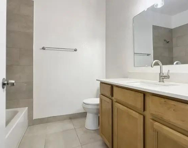 1735 W Cortez -- - Photo Thumbnail 2