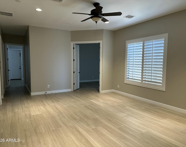 17388 N 101st Way - Photo Thumbnail 6