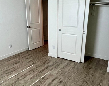 11414 W La Reata Avenue - Photo Thumbnail 14