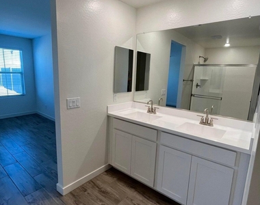 11414 W La Reata Avenue - Photo Thumbnail 11