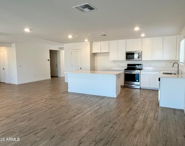 11414 W La Reata Avenue - Photo Thumbnail 3