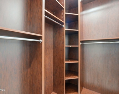 3822 W Adamanda Court - Photo Thumbnail 31