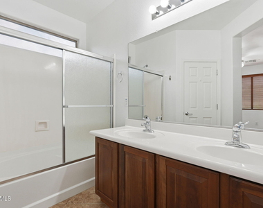 3822 W Adamanda Court - Photo Thumbnail 30