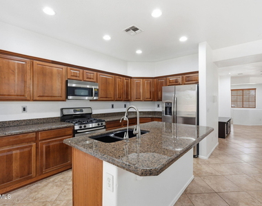 3822 W Adamanda Court - Photo Thumbnail 15