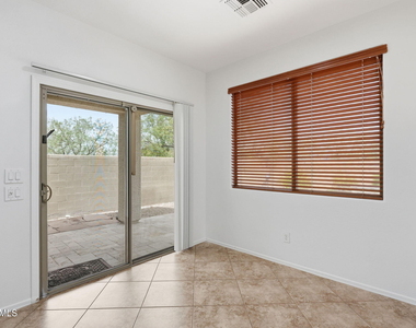 3822 W Adamanda Court - Photo Thumbnail 11