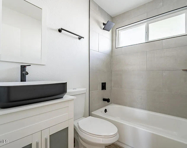 37 E El Parque Drive - Photo Thumbnail 10
