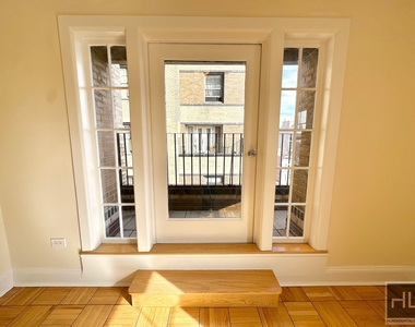 Christopher Street - Photo Thumbnail 4