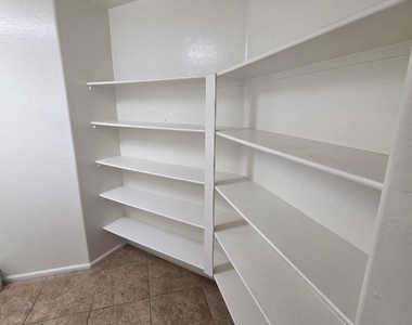 5532 W Southgate Avenue - Photo Thumbnail 24