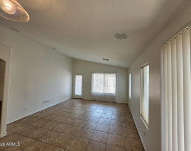 5532 W Southgate Avenue - Photo Thumbnail 6