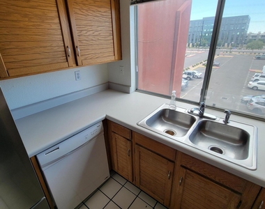 154 W 5th Street - Photo Thumbnail 2