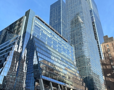 West 30th Street - Photo Thumbnail 4