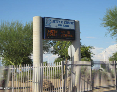 8909 S 58th Lane - Photo Thumbnail 18
