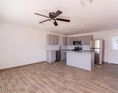 37 E El Parque Drive - Photo Thumbnail 6