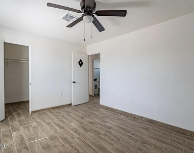 37 E El Parque Drive - Photo Thumbnail 11