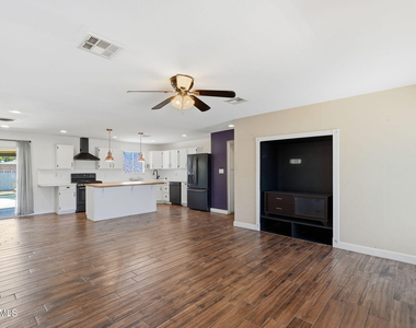 1239 W Elna Rae Street - Photo Thumbnail 6
