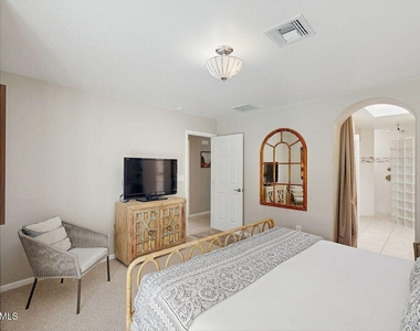 6516 N Via Divina -- - Photo Thumbnail 17