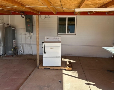 3622 W Sunland Avenue - Photo Thumbnail 24