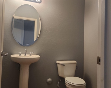 705 W Queen Creek Road - Photo Thumbnail 13