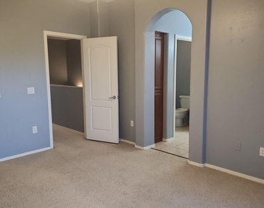 705 W Queen Creek Road - Photo Thumbnail 39