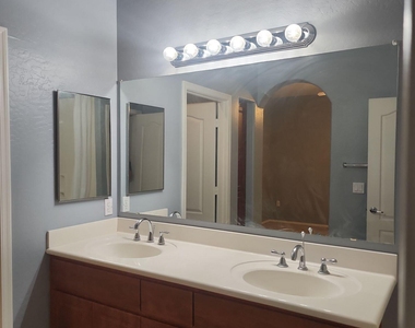 705 W Queen Creek Road - Photo Thumbnail 43