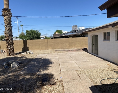 6611 E 1st Street - Photo Thumbnail 18