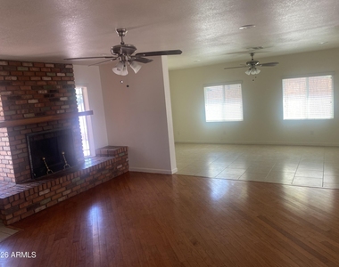 6611 E 1st Street - Photo Thumbnail 6
