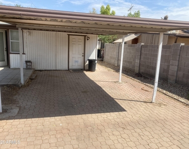 6611 E 1st Street - Photo Thumbnail 17