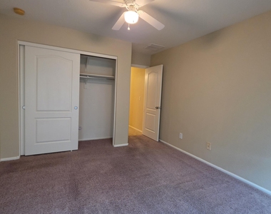 40458 W Hayden Drive - Photo Thumbnail 7