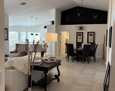 8741 W Wescott Drive - Photo Thumbnail 13