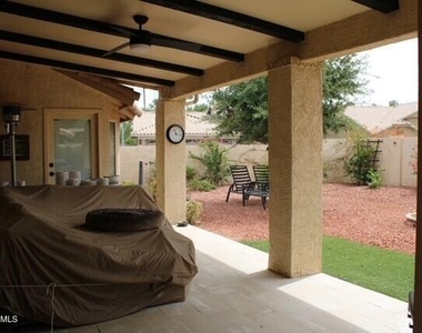 8741 W Wescott Drive - Photo Thumbnail 6