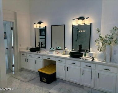 8741 W Wescott Drive - Photo Thumbnail 14