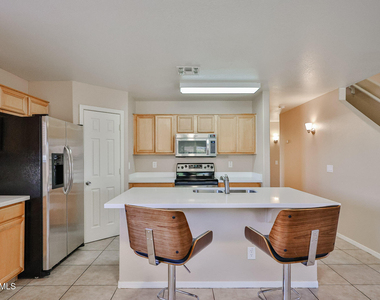 16176 W Statler Street - Photo Thumbnail 7