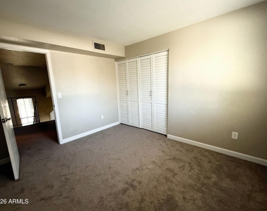 1529 E Edgewater Drive - Photo Thumbnail 17