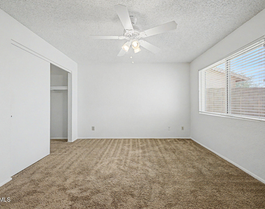 932 W Libra Drive - Photo Thumbnail 20