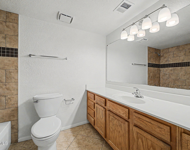 932 W Libra Drive - Photo Thumbnail 29