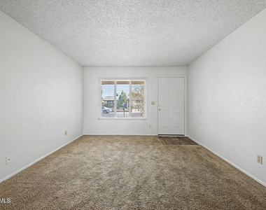 932 W Libra Drive - Photo Thumbnail 7