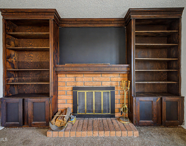 932 W Libra Drive - Photo Thumbnail 12