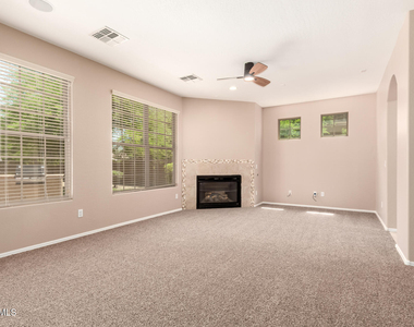 15204 W Westview Drive - Photo Thumbnail 7