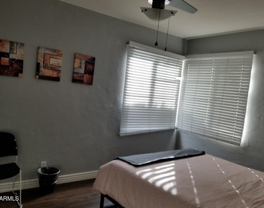 830 N 6th Avenue - Photo Thumbnail 9