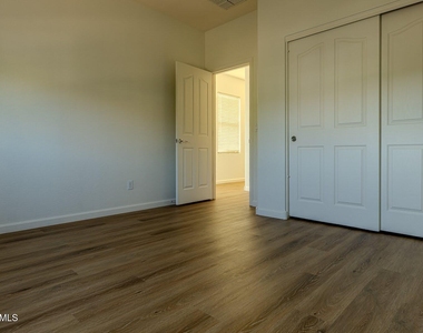 2051 E Carla Vista Drive - Photo Thumbnail 28