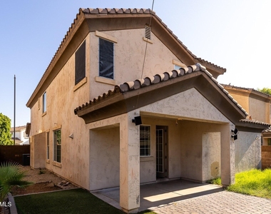 2051 E Carla Vista Drive - Photo Thumbnail 6