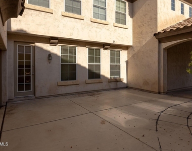 2051 E Carla Vista Drive - Photo Thumbnail 2