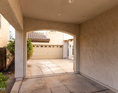 2051 E Carla Vista Drive - Photo Thumbnail 4