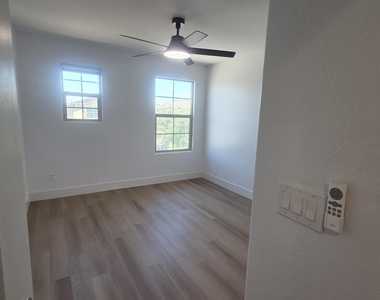 5220 S Hadron -- - Photo Thumbnail 15
